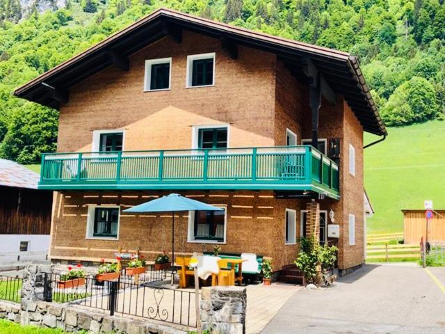 Alpin Chalet Kern 클뢰슈텔르 암 알베르그 외부 사진